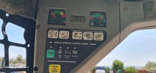 Φορτωτής Με Λάστιχα Bobcat 2009 S220-thumb-13