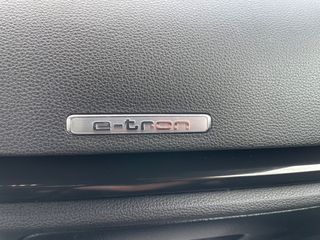 Audi A3 2017 E-TRON S-LINE-thumb-37