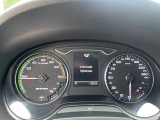Audi A3 2017 E-TRON S-LINE-thumb-25