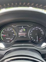 Audi A3 2017 E-TRON S-LINE-thumb-28