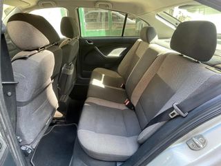 Skoda Octavia 2003-thumb-1