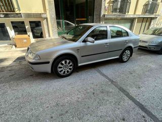 Skoda Octavia 2003-thumb-3