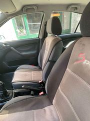 Skoda Octavia 2003-thumb-4