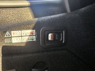 Mercedes-Benz C 300 2020 e 4Matic 9g tronic-thumb-74