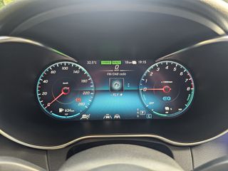 Mercedes-Benz C 300 2020 e 4Matic 9g tronic-thumb-94