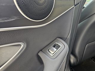 Mercedes-Benz C 300 2020 e 4Matic 9g tronic-thumb-57