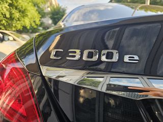 Mercedes-Benz C 300 2020 e 4Matic 9g tronic-thumb-24