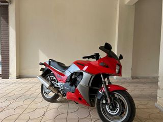 Kawasaki GPZ 900 R 1983 NINJA