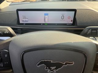 Ford Mustang Mach-E 2021-thumb-4