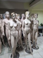 Γυναικείες και Ανδρικές Κούκλες Βιτρίνας