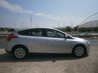 Ford Focus 2012 TDCI-thumb-7