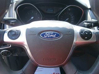 Ford Focus 2012 TDCI-thumb-16