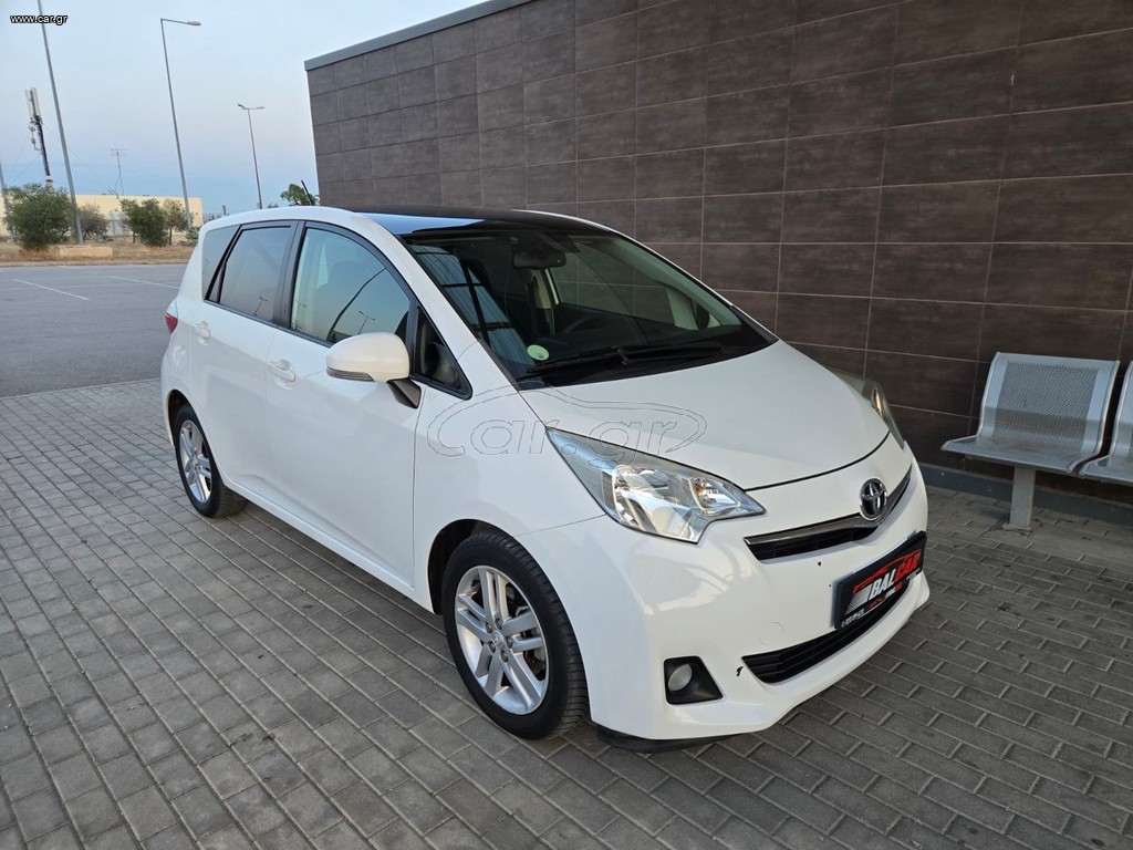 Toyota Verso-S 2011 Panorama Full extra
