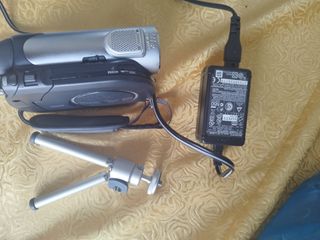 Πωλείται βιντεοκάμερα sony-thumb-2