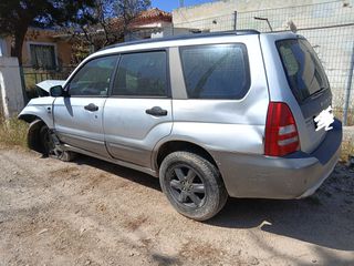 Subaru Forester 2004-thumb-1