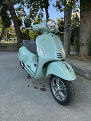 Piaggio Vespa GTS 300 2023