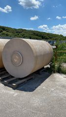 Πωλείται δεξαμενή πολυεστερική (fiberglass) χωρητικότητας περίπου 7-10 m³ σε πολύ καλή κατάσταση.