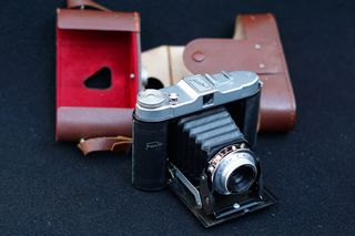 Solida.  Manufacturer: Franka Year of launch: 1952 Film: Type No. 120 film rolls Frame size: 6x6cm Lens: Frankar Anastigmat 1:4.5 F=75mm V, or Frankar Anastigmat 1:6.3 F=75mm