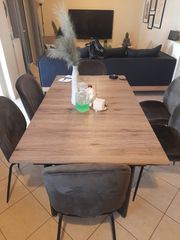τραπεζαρια επεκτεινομενη,σαν καινουρια,με 6 καρεκλες σε αριστη κατασταση