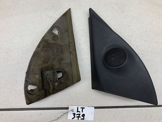 ΠΛΑΣΤΙΚΟ ΤΡΙΓΩΝΑΚΙ ΜΕ ΗΧΕΙΟ ΕΜΠΡΟΣ L OPEL ASTRA H 330188061 LH24468437 04-10