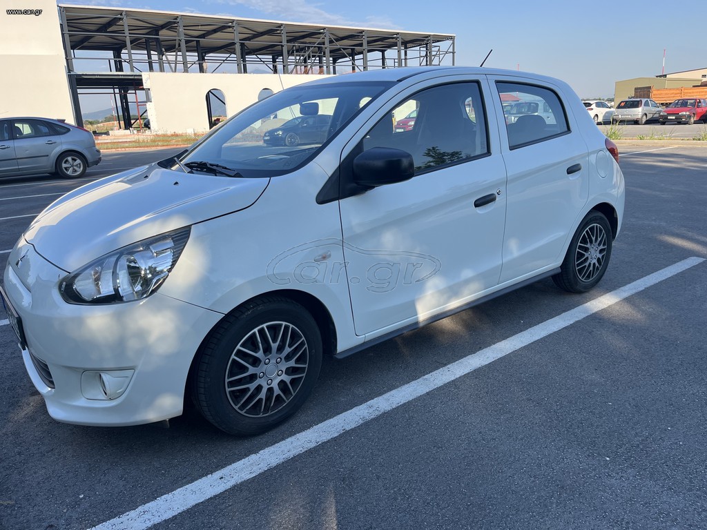 Mitsubishi Space Star 2015