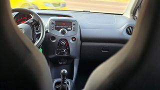 Toyota Aygo (X) 2020-thumb-23