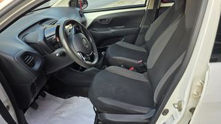 Toyota Aygo (X) 2020-thumb-21
