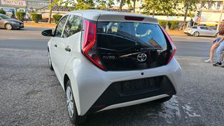Toyota Aygo (X) 2020-thumb-11