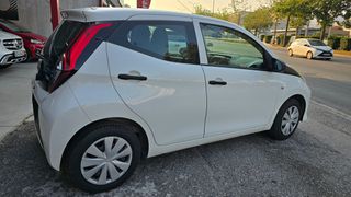 Toyota Aygo (X) 2020-thumb-7