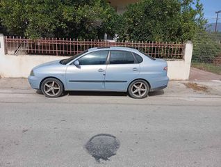 Seat Cordoba 2005-thumb-2