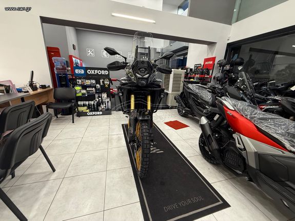 Voge 2025 *RALLY 800*