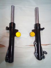 SYM VF 185 2023 εμπρός μπουκάλες καλάμια σε άριστη κατάσταση και λειτουργία αχτύπητα χωρίς διαρροές