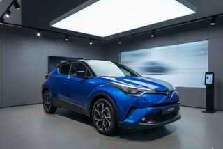 Toyota C-HR 2018 1.8 HYBRID BUSINESS EDITION / KEYLESS / Bi Tone