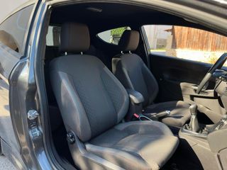 Ford Fiesta 2017 ST-LINE-thumb-15