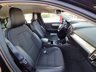 Volvo XC40 2019 1.5 momentum-thumb-8