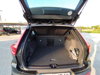 Volvo XC40 2019 1.5 momentum-thumb-12
