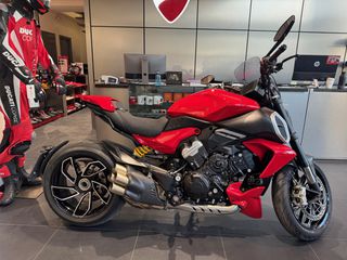 Ducati Diavel 2024 V4