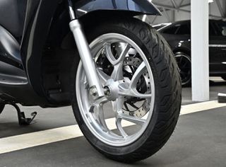 Piaggio Medley 200 2026 E5+ 4 ΕΤΗ ΕΓΓΥΗΣΗΣ-thumb-2