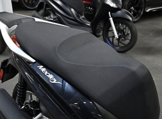 Piaggio Medley 200 2026 E5+ 4 ΕΤΗ ΕΓΓΥΗΣΗΣ-thumb-3
