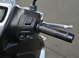 Piaggio Medley 200 2026 E5+ ΕΤΟΙΜΟΠΑΡΑΔΟΤΟ-thumb-5