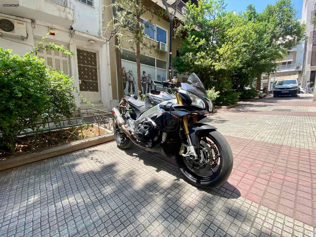 Aprilia Tuono 2016 V4 1100 RR