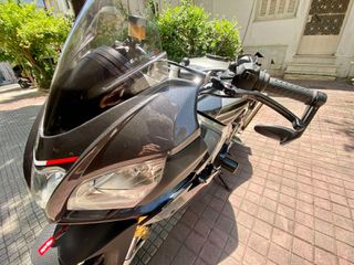 Aprilia Tuono 2016 V4 1100 RR-thumb-5