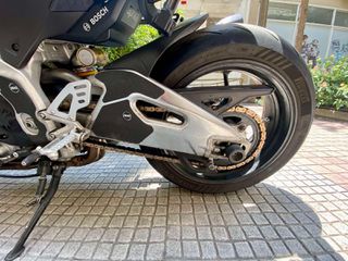 Aprilia Tuono 2016 V4 1100 RR-thumb-13