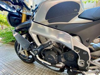 Aprilia Tuono 2016 V4 1100 RR-thumb-14
