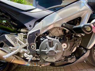 Aprilia Tuono 2016 V4 1100 RR-thumb-15