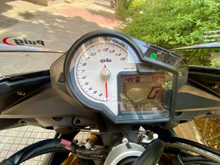Aprilia Tuono 2016 V4 1100 RR-thumb-22