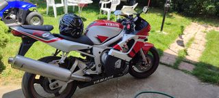 Yamaha YZF-R6 2004-thumb-9