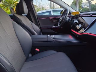 Mercedes-Benz E 220 2024 d Avantarde Panorama-thumb-6