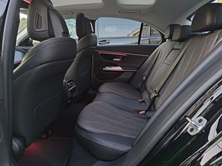 Mercedes-Benz E 220 2024 d Avantarde Panorama-thumb-9