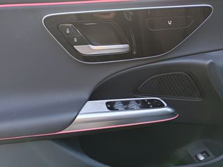 Mercedes-Benz E 220 2024 d Avantarde Panorama-thumb-10